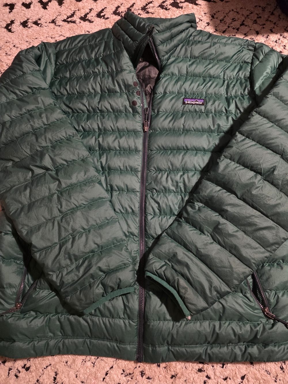 Patagonia Women's Forest Green Quilted Down Puffer Jacket